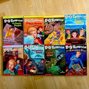 Children’s A to Z Mysteries bundle. 8 Books D-K